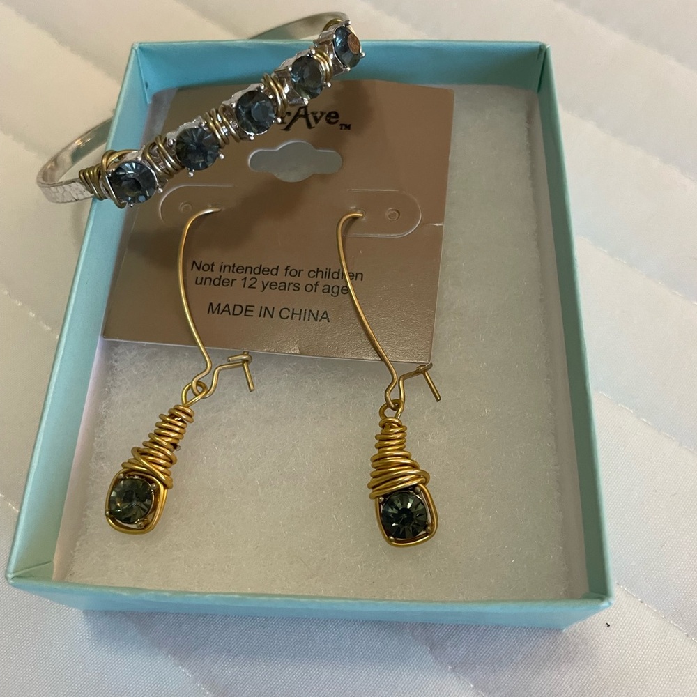 Crave Elegant Gold and Silver Jewelry Set